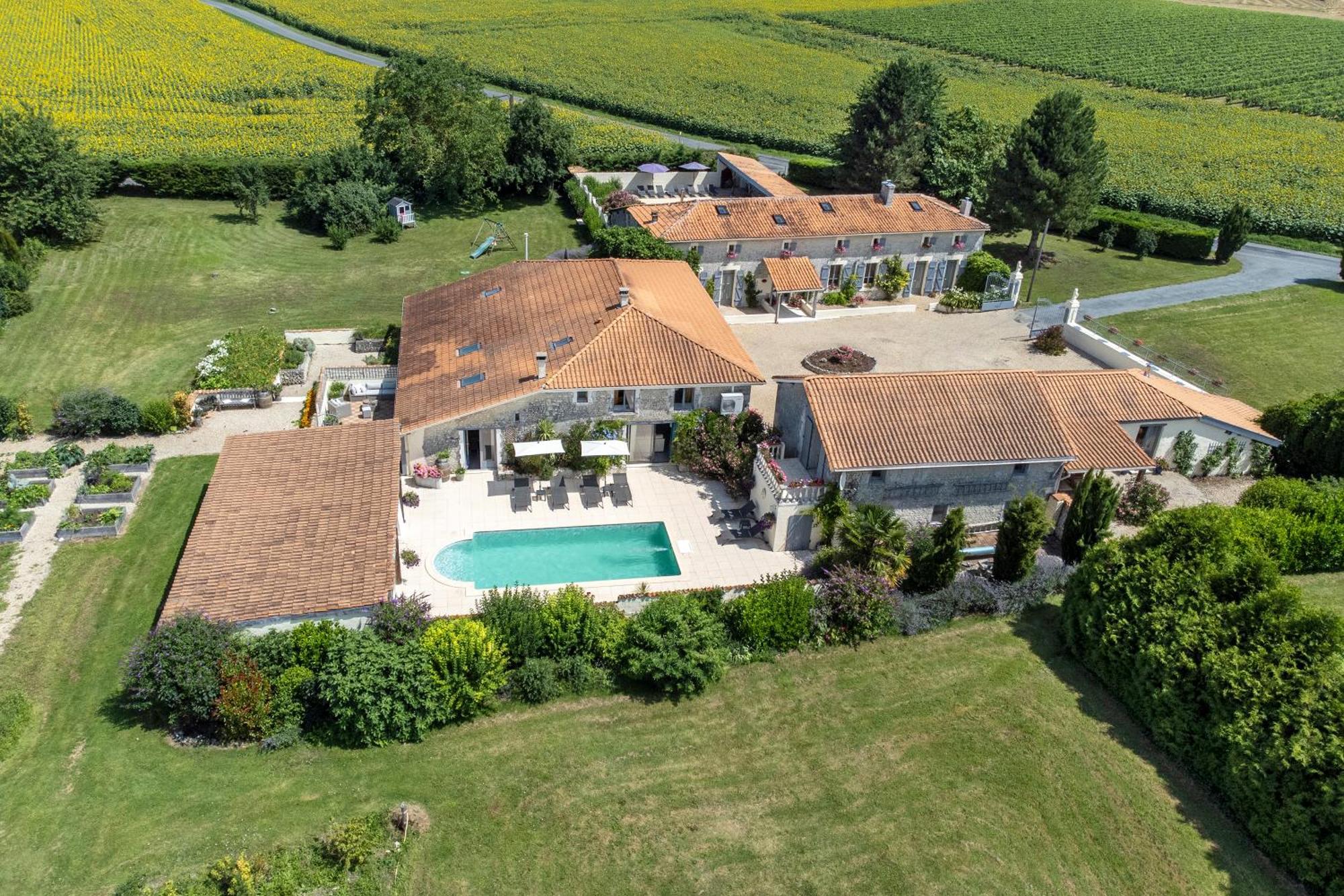 مبيت وإفطار Berneuil  Domaine Chez Les Rois المظهر الخارجي الصورة